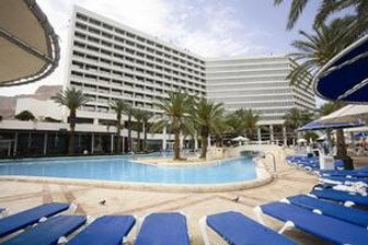 מלון קראון פלזה ים המלח