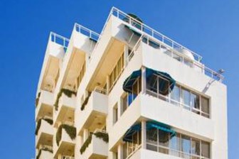 מלון לוסקי סוויטס 