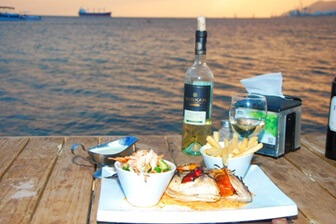 מסעדת חוף ממן