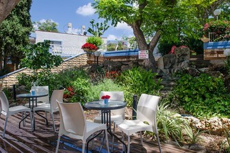 מלון מטיילים גשר הזיו