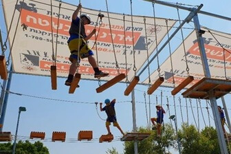 אדרנלין בשטח פארק אתגרים